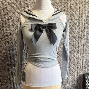 Elegant Gray Long Sleeve Top with Black Bow